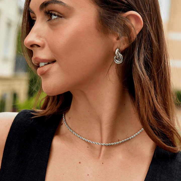 ツイストリュクス ネックレス